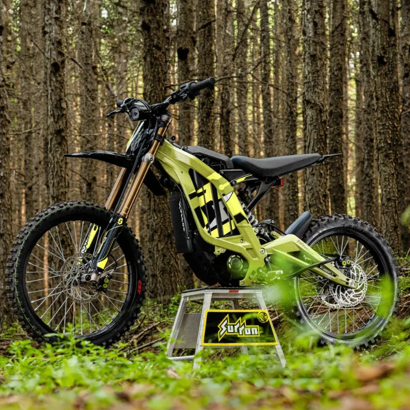 2026 Surron Electric Dirt Bike Light Bee X Off-road Electric Motorcycle 8000W 60V Middrive Motor 40Ah Lithium Lightweight Ebike