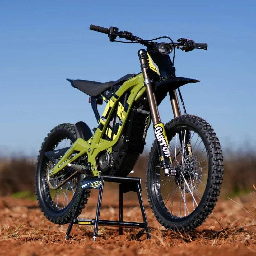 2026 Surron Electric Dirt Bike Light Bee X Off-road Electric Motorcycle 8000W 60V Middrive Motor 40Ah Lithium Lightweight Ebike